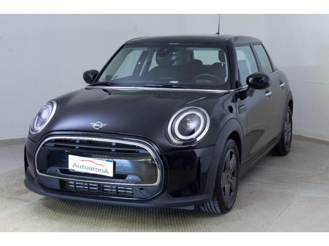 MINI MINI 5 PORTE 1.5 Cooper Essential 5 porte