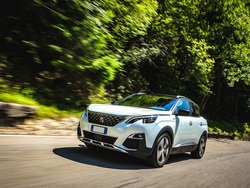 PEUGEOT 3008 BlueHDi 130 S&S Allure