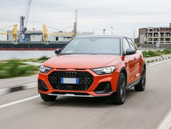 AUDI A1 CITYCARVER A1 citycarver 30 TFSI S tronic Identity Contrast