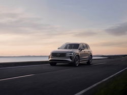 VOLVO XC90 B5 AWD automatico 7 posti Core