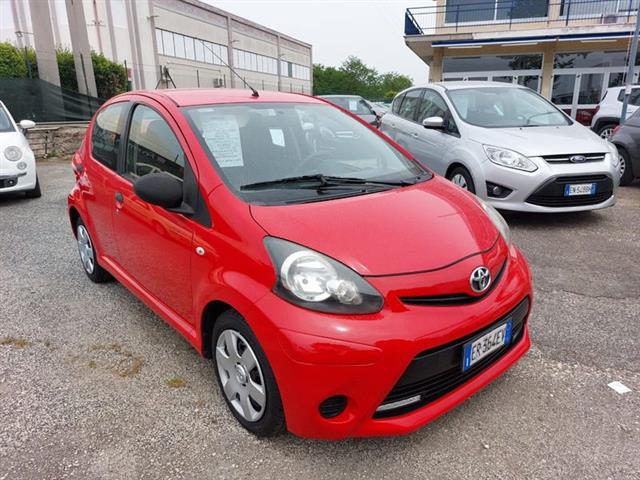 TOYOTA AYGO 1.0 12V VVT-i 3 porte Sol Connect