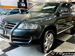 VOLKSWAGEN Touareg V10 TDI tiptronic