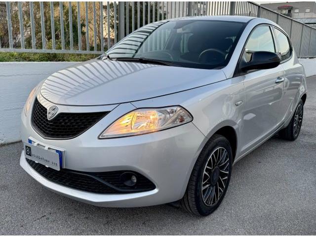 LANCIA YPSILON 1.0 FireFly 5 porte S&S Hybrid Ecochic Gold