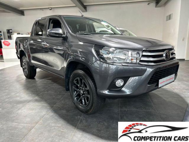 TOYOTA HILUX 2.4 D-4D 4WD DC COMFORT NAVI CAMERA AUT.