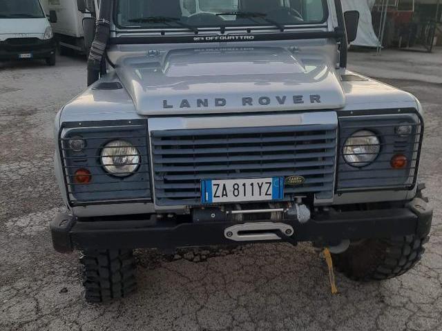 LAND ROVER DEFENDER 90 2.4 TD4 Station Wagon S