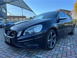 VOLVO V60 (2010) D3 R-design