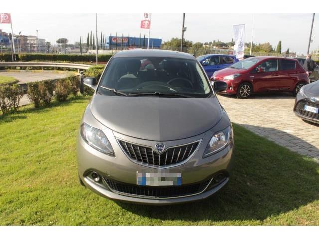 LANCIA YPSILON 1.0 FireFly 5 porte S&S Hybrid Ecochic Silver