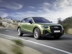 AUDI Q2 SQ2 TFSI quattro S tronic sport attitude