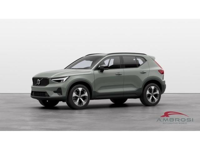 VOLVO XC40 B3 Mild hybrid Benzina Plus Dark