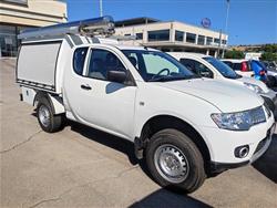 MITSUBISHI L200 2.5 DI-D/178CV CC Intense Tender Fleet