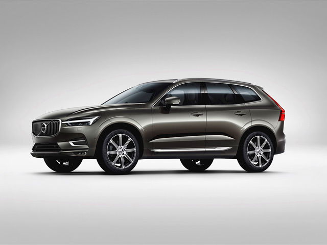 VOLVO XC60 II 2.0 b4 Momentum Pro awd auto