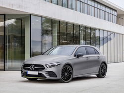 MERCEDES CLASSE A SEDAN W177 NUOVA A 250 e Plug-in hybrid Automatic