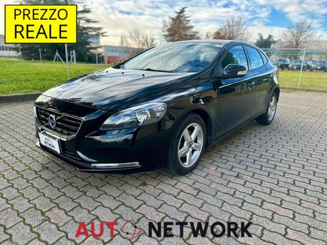 VOLVO V40 D2 1.6 Momentum