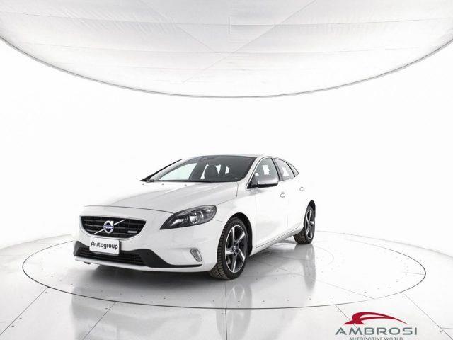 VOLVO V40 D4 Geartronic R-design Momentum