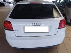 AUDI A3 1.6 TDI 105 CV CR Attraction