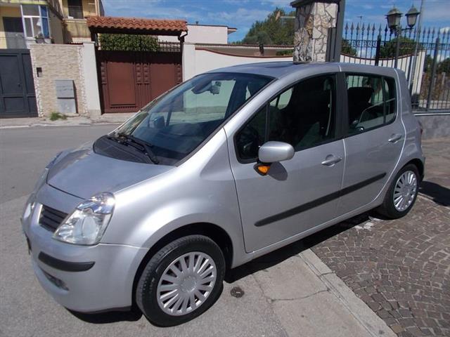 RENAULT MODUS 1.5 dCi 85CV Initiale