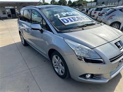 PEUGEOT 5008 2.0 HDi 150CV 7 POSTI+TETTO