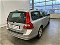 VOLVO V70 2.4 D5 Geartronic Momentum DA PREPARARE