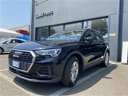 AUDI Q3 35 TDI Business Advanced