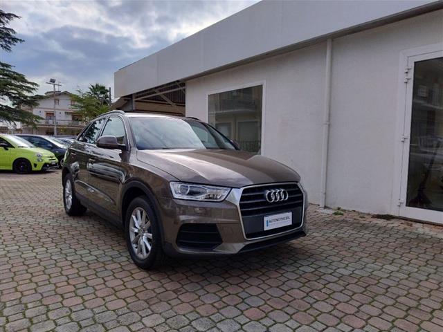 AUDI Q3 2.0 TDI 120 CV Business