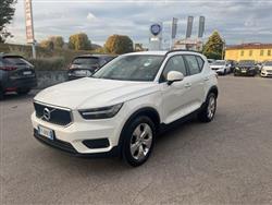 VOLVO XC40 D3