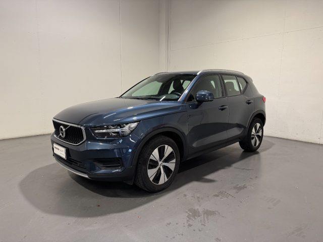 VOLVO XC40 T2 GEARTRONIC MOMENTUM PRO