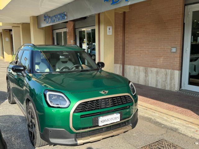 MINI NEW COUNTRYMAN D Favoured Countryman