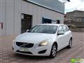 VOLVO V60 (2010) D3 Geartronic Summum