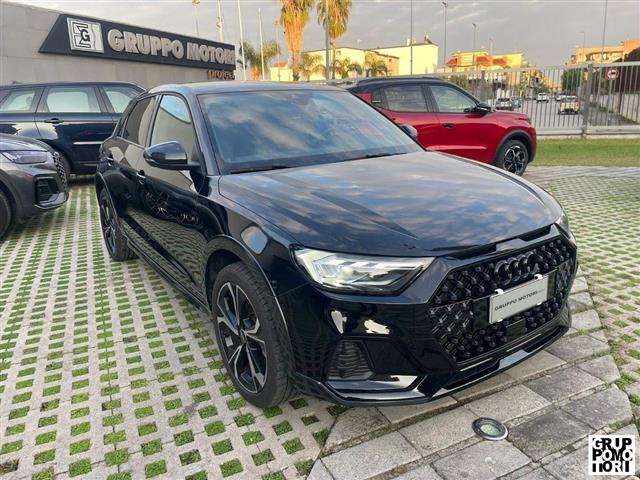 AUDI A1 Sportback A1 allstreet 30 TFSI S tr. Id. Contrast