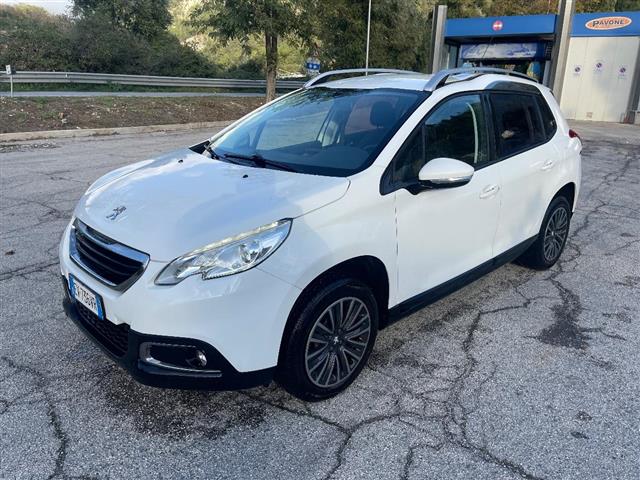 PEUGEOT 2008 PureTech 82 Allure