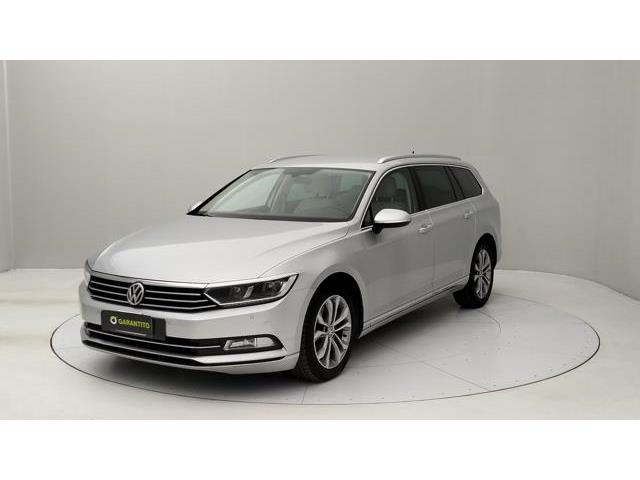 VOLKSWAGEN PASSAT 2.0 tdi Highline 150cv dsg