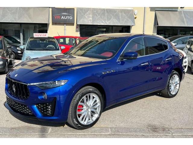 MASERATI Levante 3.0 V6 Modena 350cv auto NUOVA / LIST 136.457?