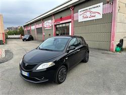 LANCIA YPSILON 1.0 FireFly 5 porte S&S Hybrid Ecochic Silver