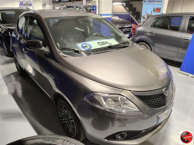 LANCIA Ypsilon 1.2 69 CV 5p. Gold