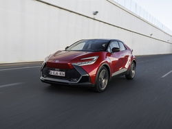 TOYOTA C-HR 2.0H HSD (184 cv) 2WD E-CVT TREND