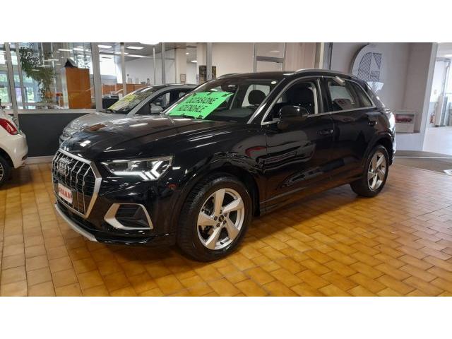 AUDI Q3 35 TDI quattro S tronic Business Advanced