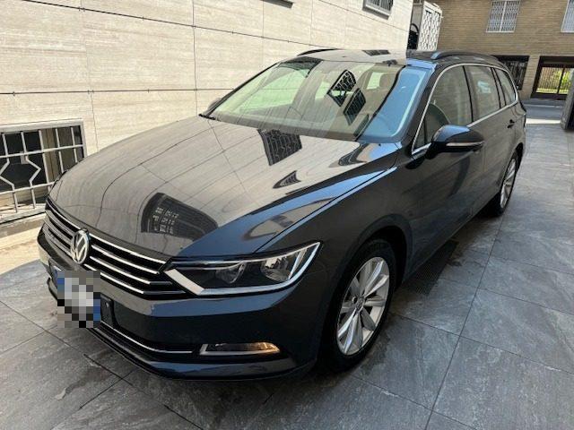 VOLKSWAGEN PASSAT 1.6 TDI SCR DSG Business BMT