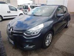 RENAULT CLIO TCe 12V 90 CV 5 porte Business *Navi,sensori*