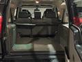 LAND ROVER DISCOVERY 4.0 V8 cat 5 porte HSE ambasciata britannica