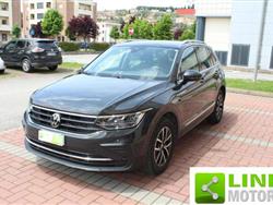 VOLKSWAGEN TIGUAN 2.0 TDI SCR Life garantita e finanziabile