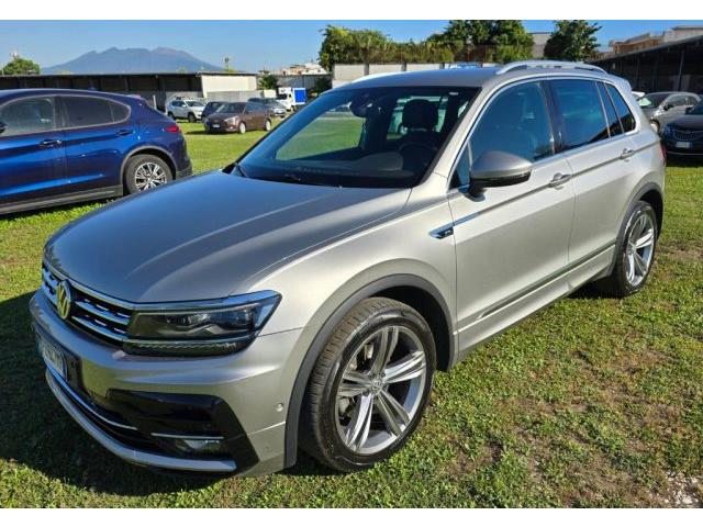 VOLKSWAGEN TIGUAN 2.0 TDI SCR DSG Style BMT  R-LINE