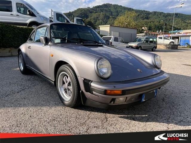 PORSCHE 911 Carrera 3.2 Coupé