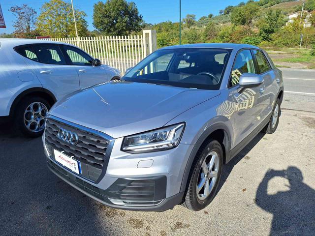 AUDI Q2 35 TDI quattro S tronic Business