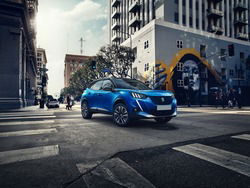 PEUGEOT 2008 BlueHDi 100 S&S Allure