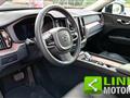 VOLVO XC60 B4 (d) AWD mhev automatico Ultimate Dark