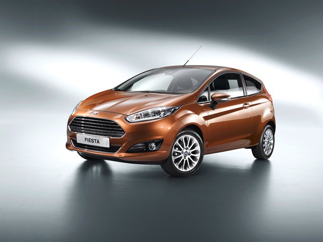 FORD FIESTA Titanium 1.4 LPG