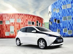 TOYOTA AYGO 1.0 VVT-i 69 CV 5 porte x-wave TSS