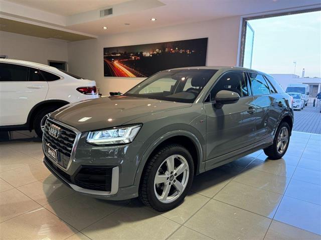 AUDI Q2 30 TDI S line Edition