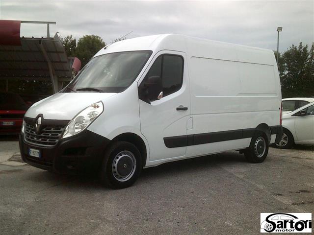 RENAULT Master SOLO 5.900 KM FURGONE CHIUSO