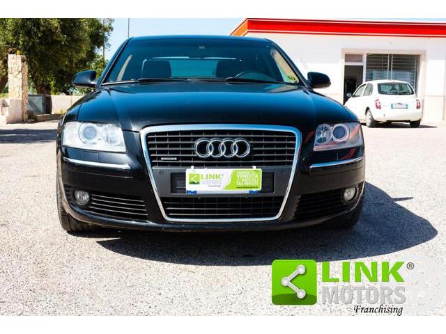 AUDI A8 3.2 V6 FSI quattro tiptronic